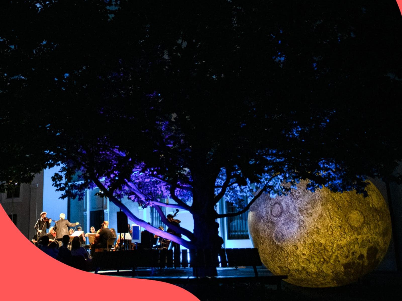 A luna accesa — Teatro a Brescia, MO.CA – Centro per le Nuove Culture / Cortile